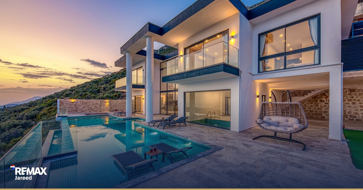 RE/MAX Jareed Agent Mohamed Gabry deal announcement for Ivory Park