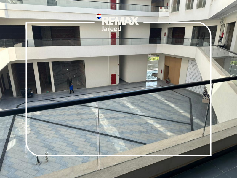 Silver mall - Photo 10