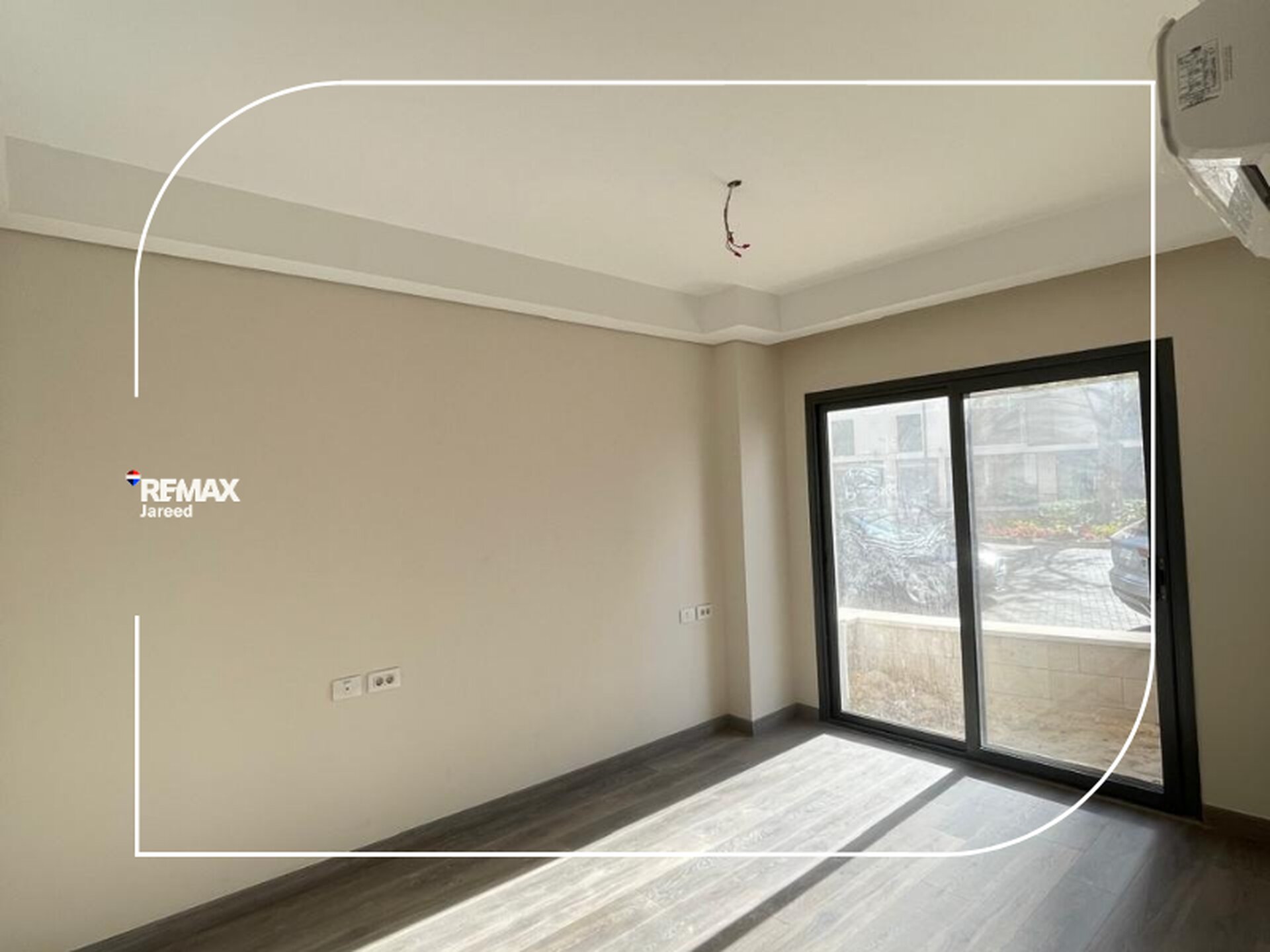 Zed West Ground floor + private garden - Photo 2