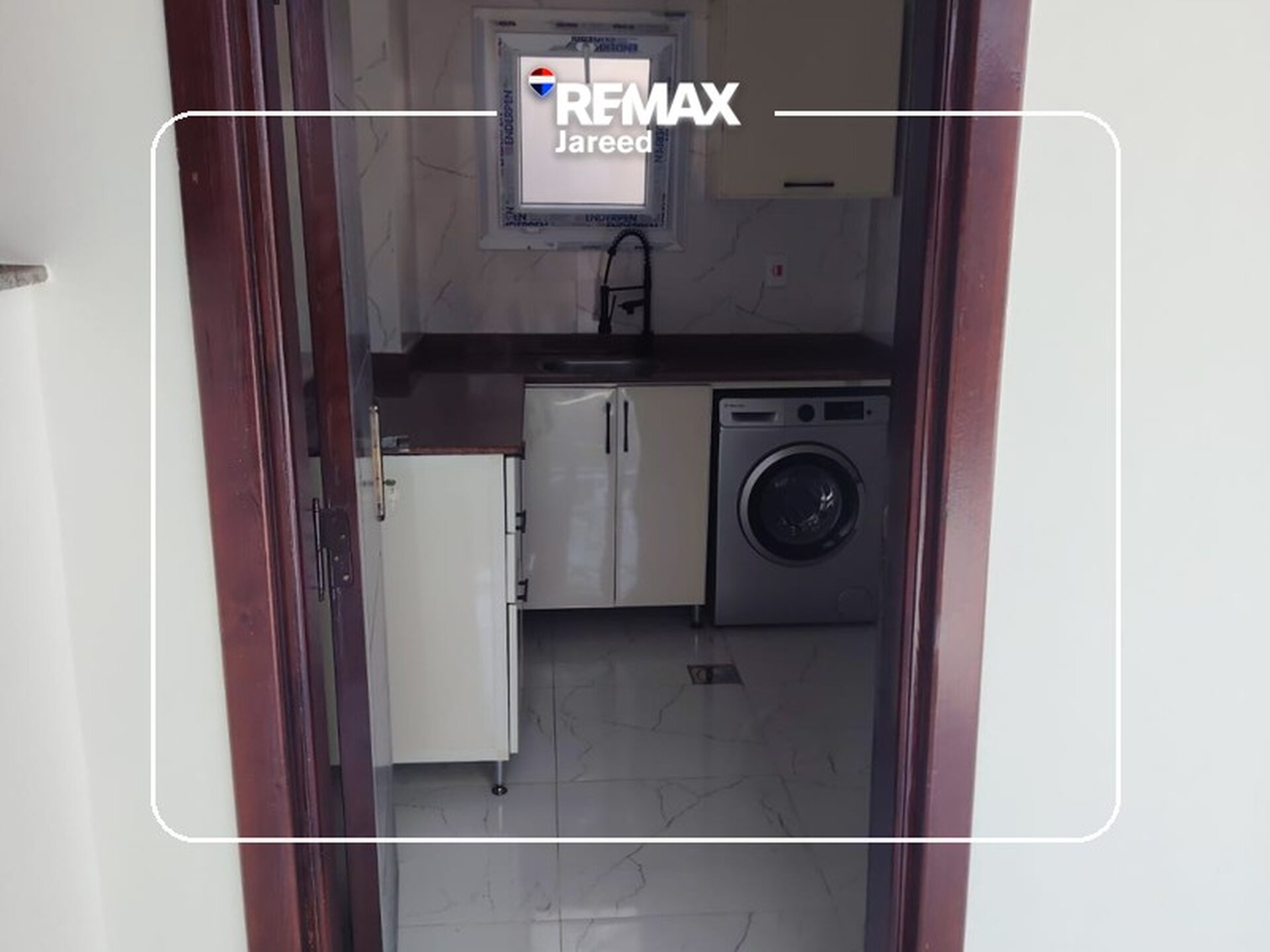 Studio for rent in Zayed Regency - Photo 12