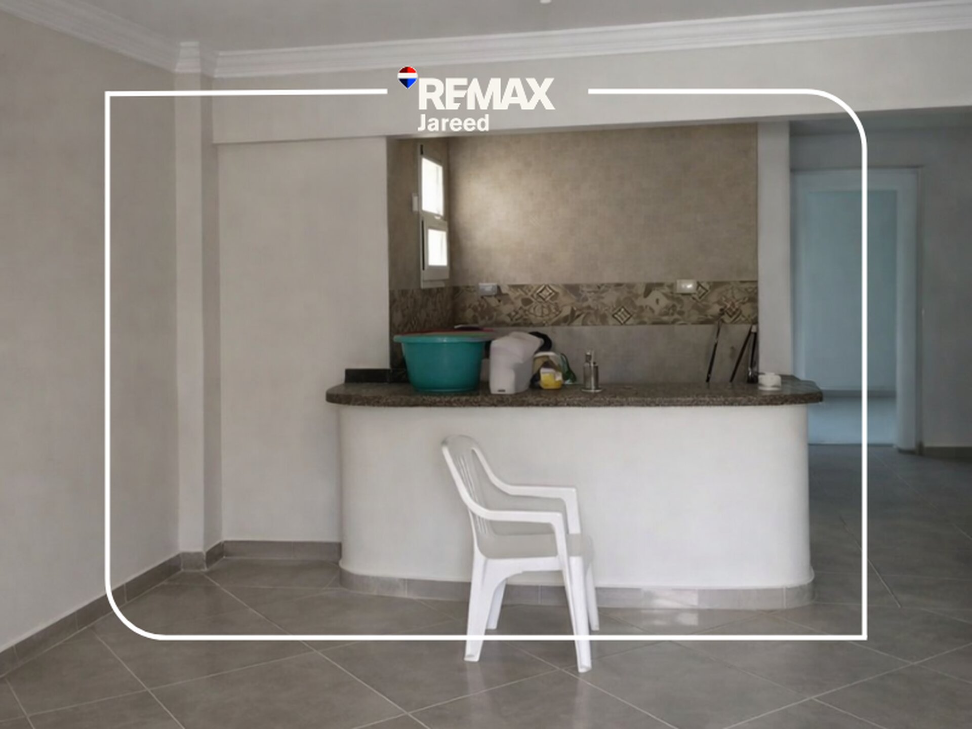  Charming Chalet with Private Garden for Sale in Marseilia Beach 4 - Photo 3