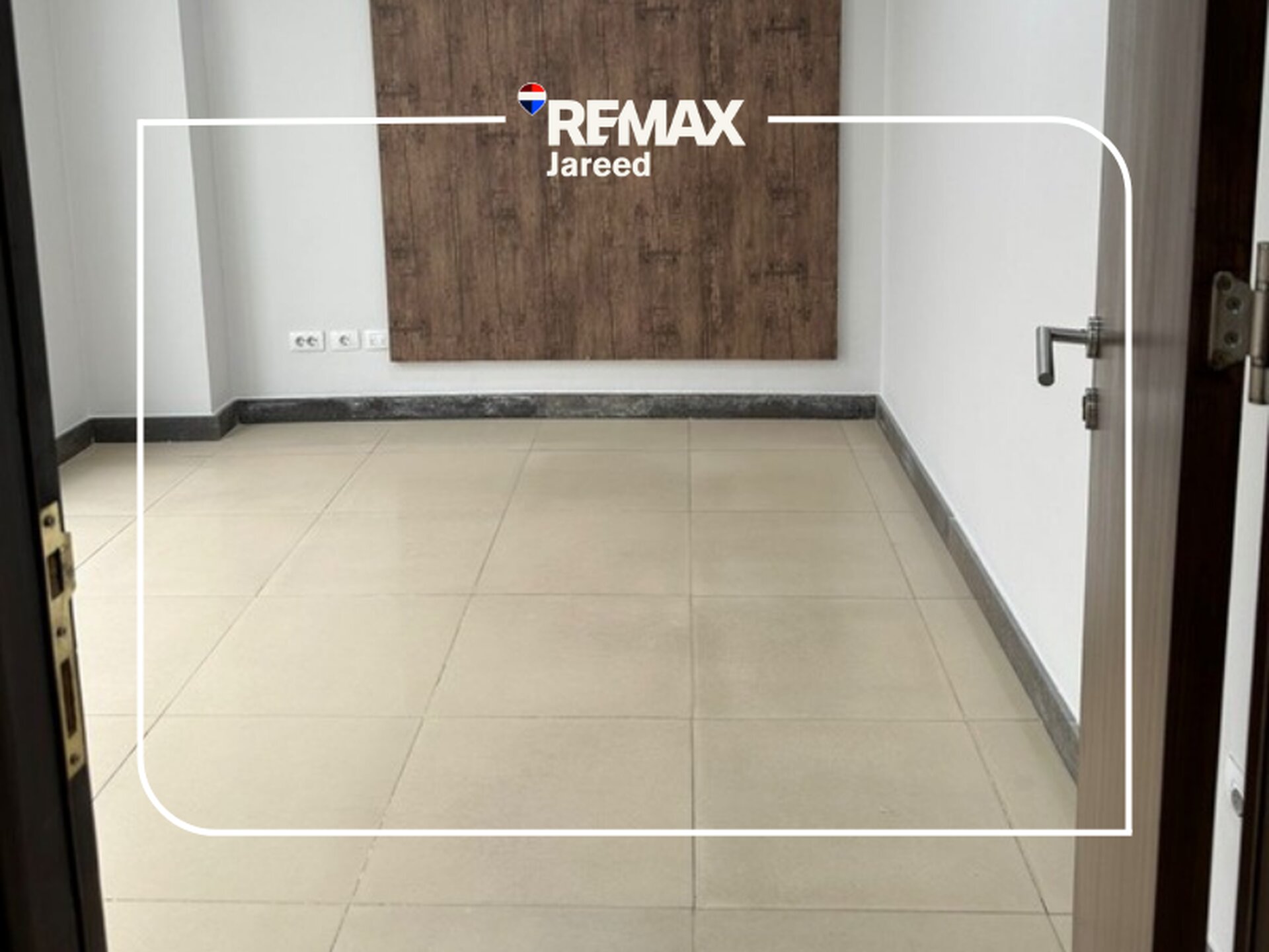 CLINIC OR OFFICE IN TRIVIUM MALL SHEIKH ZAYED - Photo 7