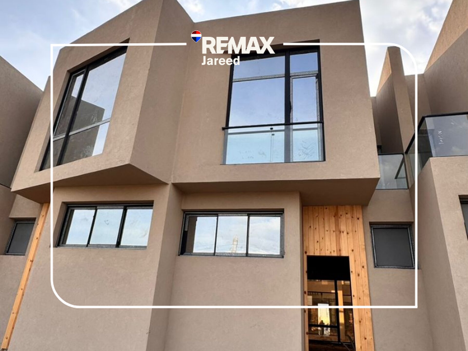 FOR SALE A great opportunity to own a Middle Townhouse in Gates Prive, located in the heart of Sheikh Zayed directly on Dahshur Link Road, with immediate delivery - Photo 12