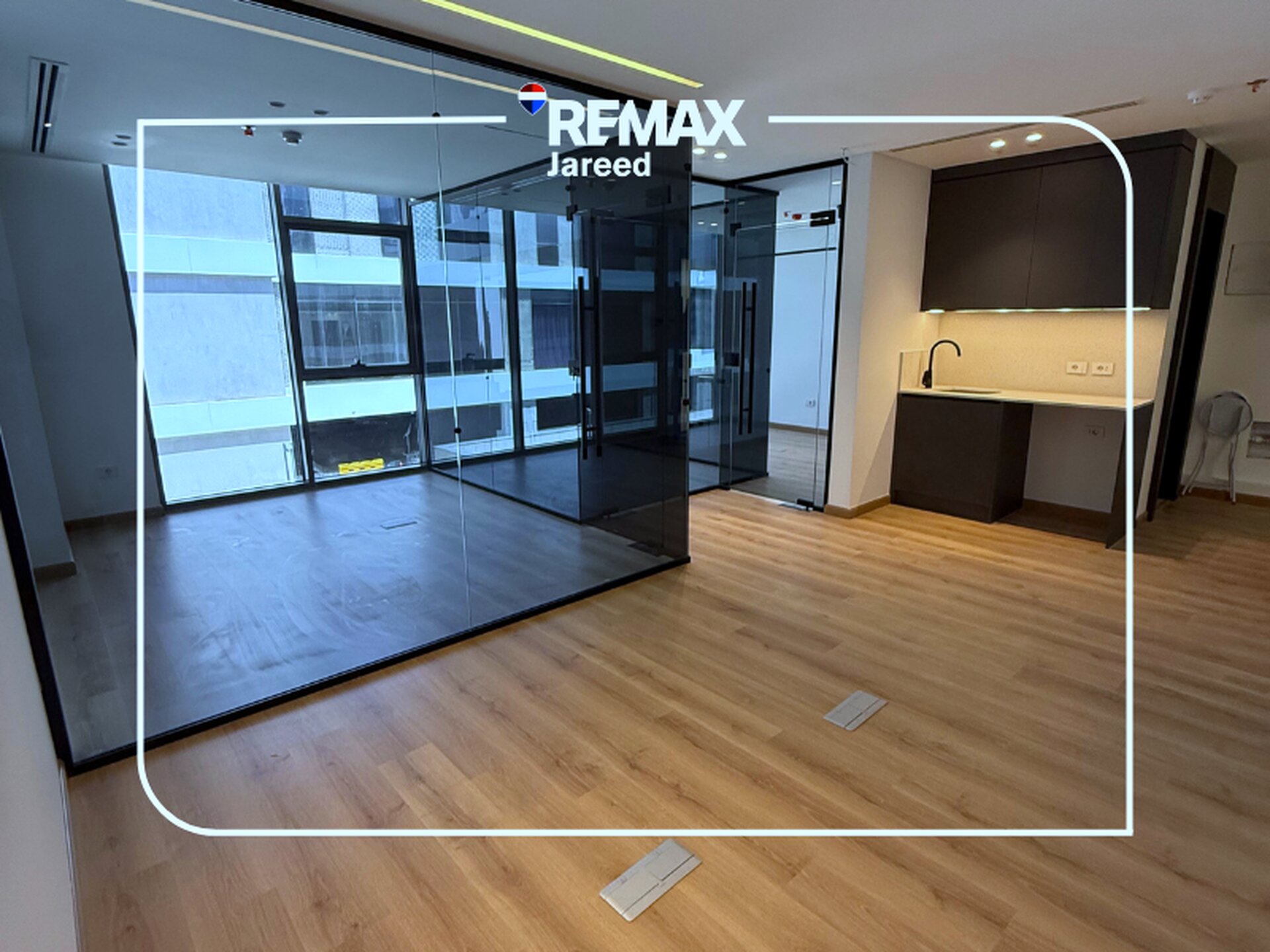 Premium Office for Rent | Golf Central, Palm Hills  Elevate your business in one of West Cairo’s most prestigious business destinations.  ✨ Ideal for businesses targeting Class A clients  📍 Location: Golf Central Mall, Palm Hills – 6th of October - Photo 31