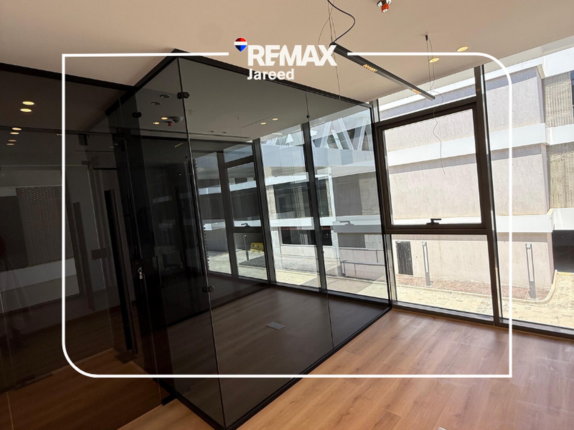 Premium Office for Rent | Golf Central, Palm Hills  Elevate your business in one of West Cairo’s most prestigious business destinations.  ✨ Ideal for businesses targeting Class A clients  📍 Location: Golf Central Mall, Palm Hills – 6th of October - Photo 35