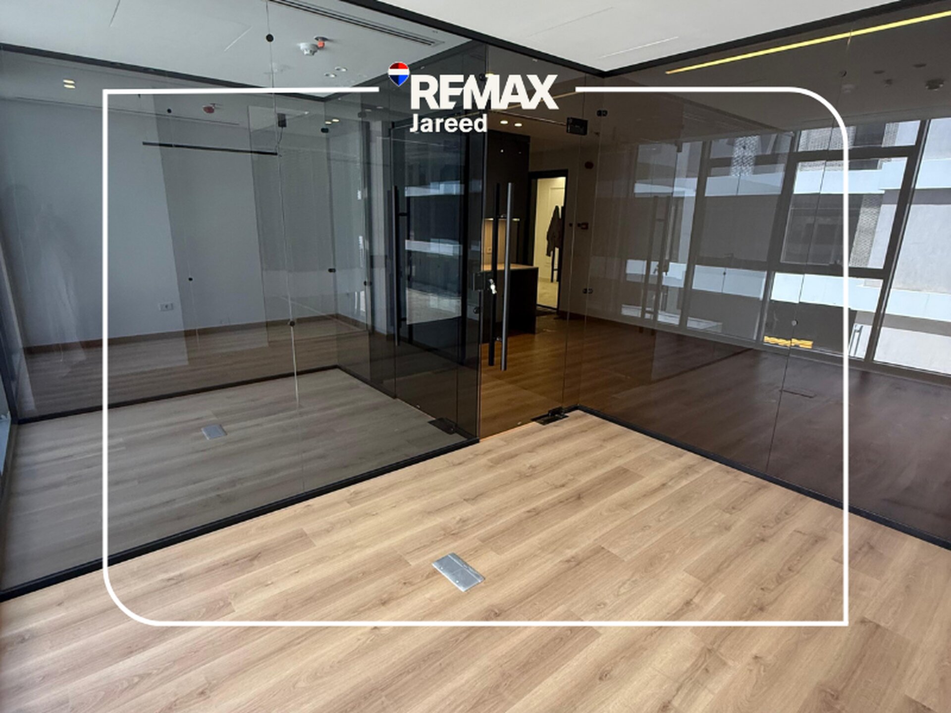 Premium Office for Rent | Golf Central, Palm Hills  Elevate your business in one of West Cairo’s most prestigious business destinations.  ✨ Ideal for businesses targeting Class A clients  📍 Location: Golf Central Mall, Palm Hills – 6th of October - Photo 36