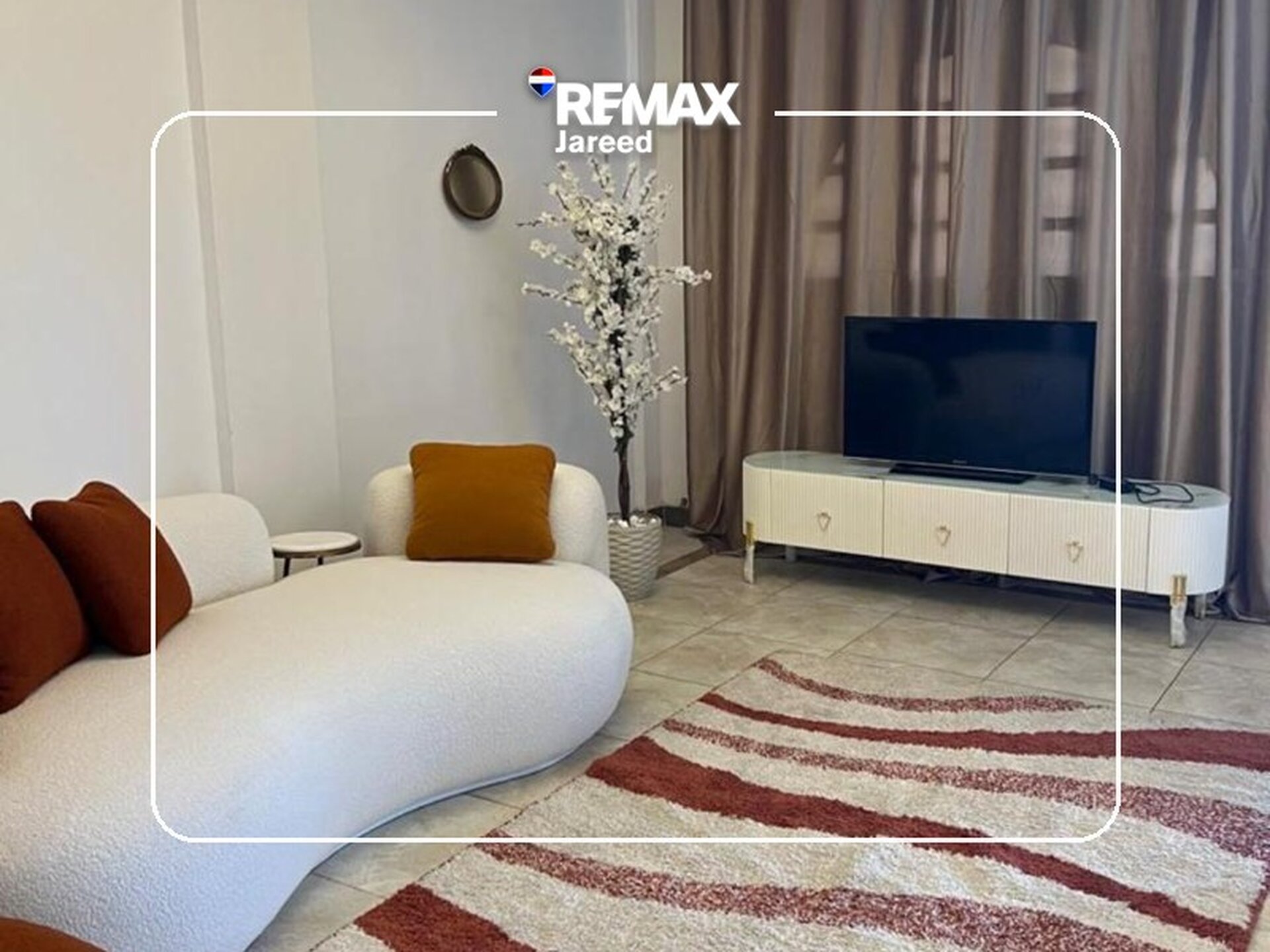 First-Row Private Pool Villa in Marina 6 - Photo 18