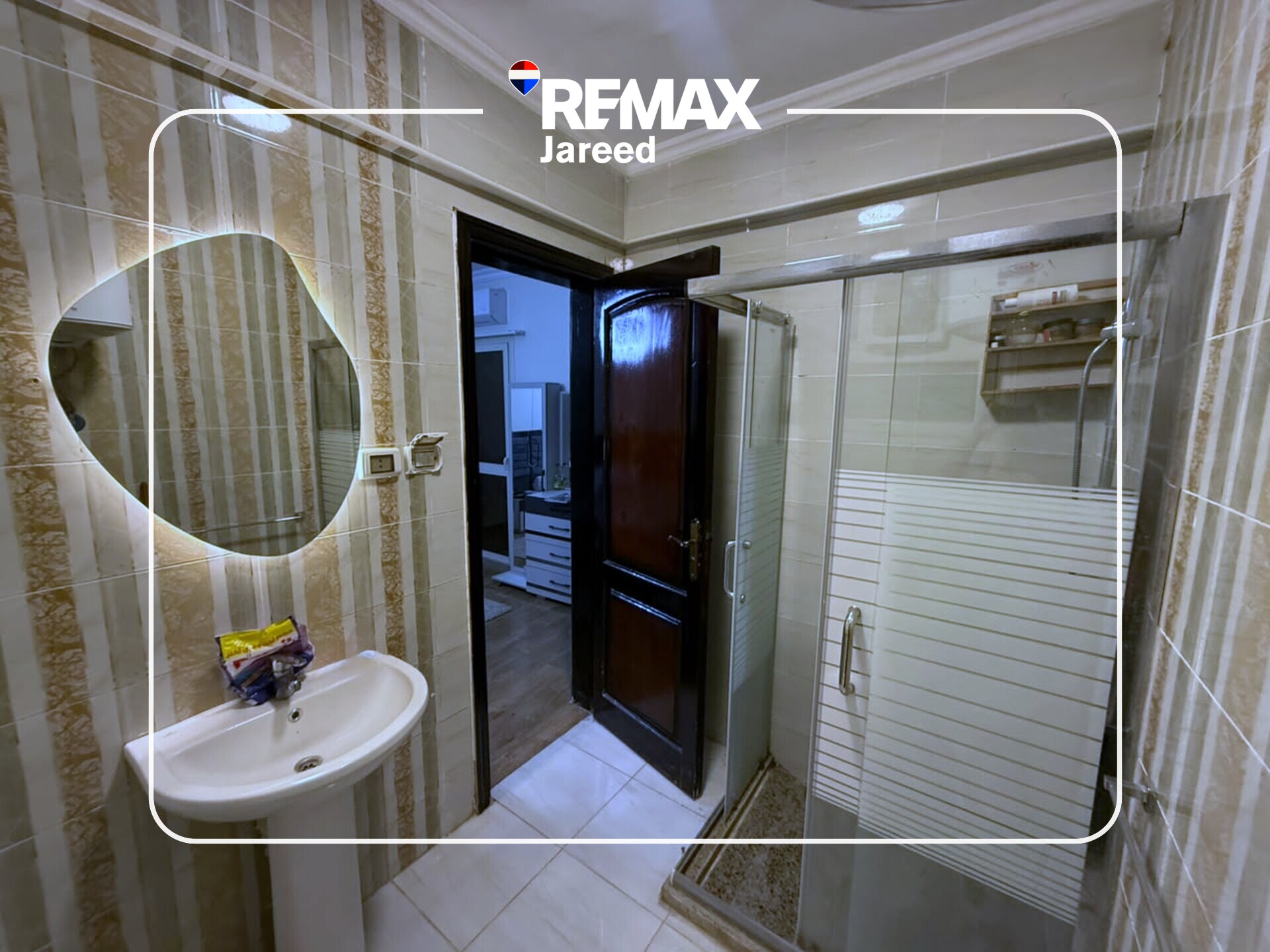 Fully furnished apartment in Janna 1 zayed - Photo 16