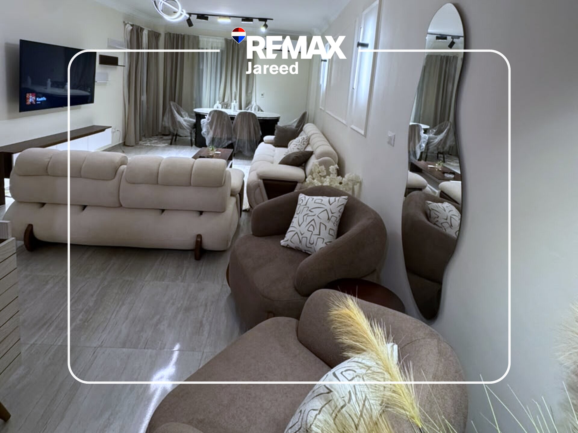 Fully furnished apartment in Janna 1 zayed - Photo 2