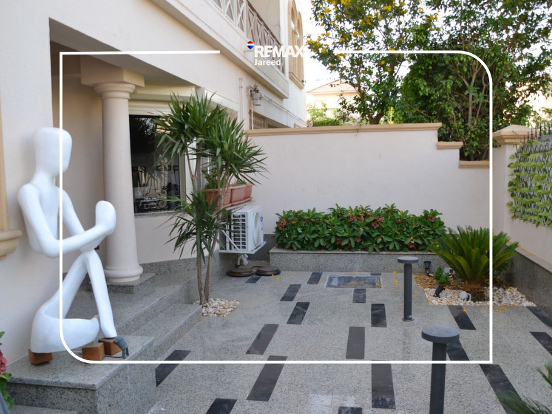fully finished villa semi furnished - Photo 34