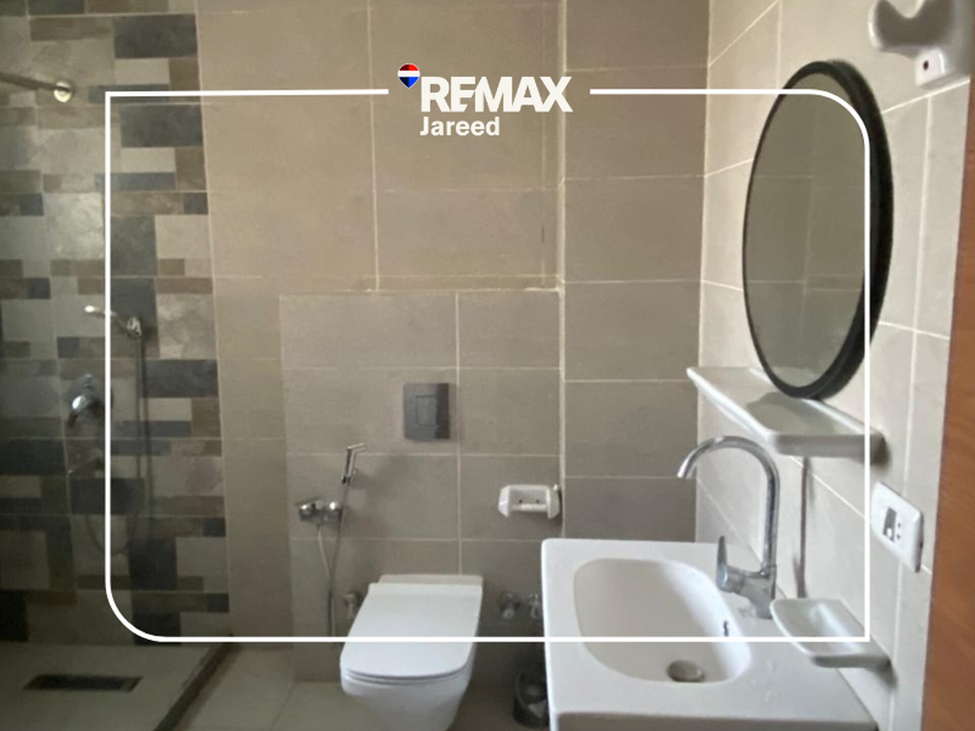 Fully furnished apartment in Badya palm hills - Photo 7