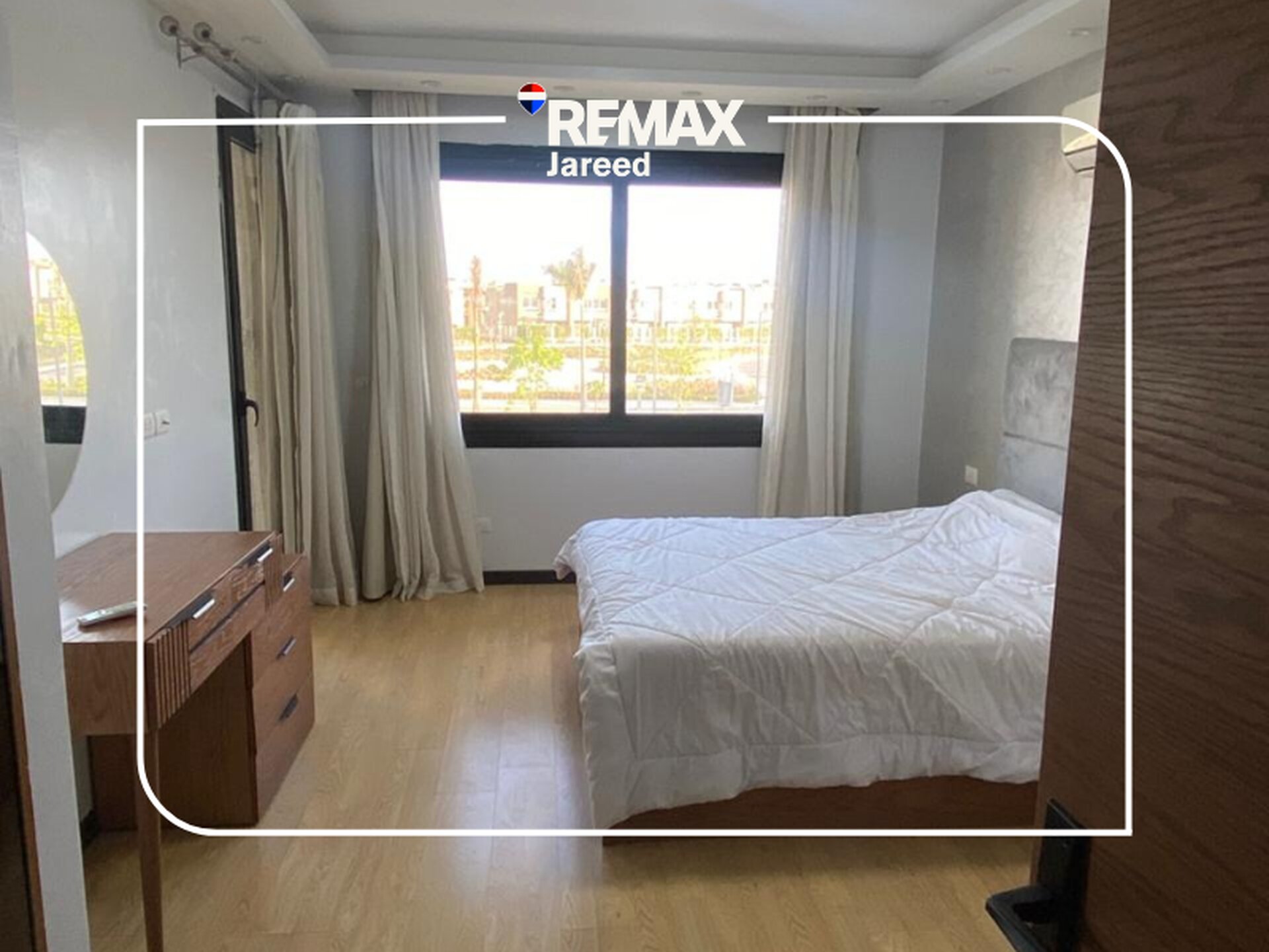 Fully furnished apartment in Badya palm hills - Photo 9