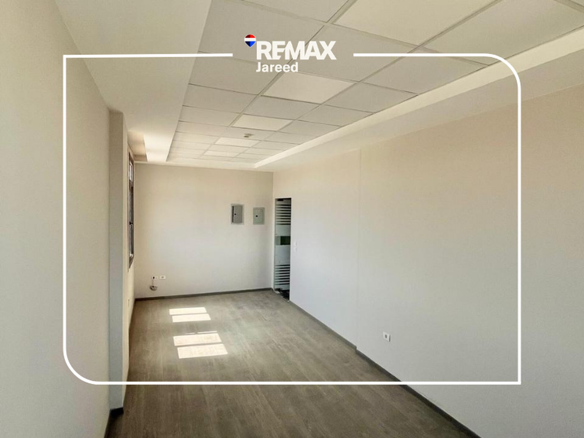 clinic for rent in west park - Photo 26