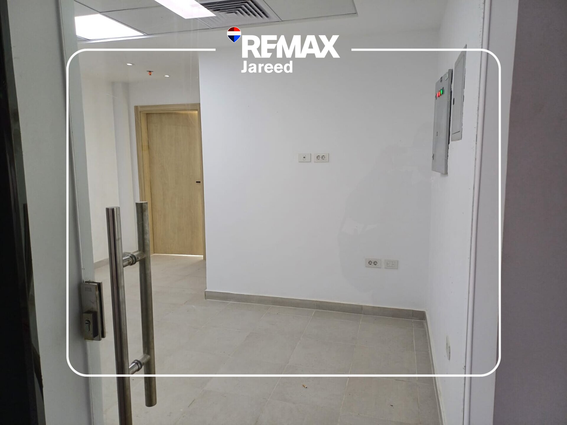 clinic for rent at centro mall zayed - Photo 2