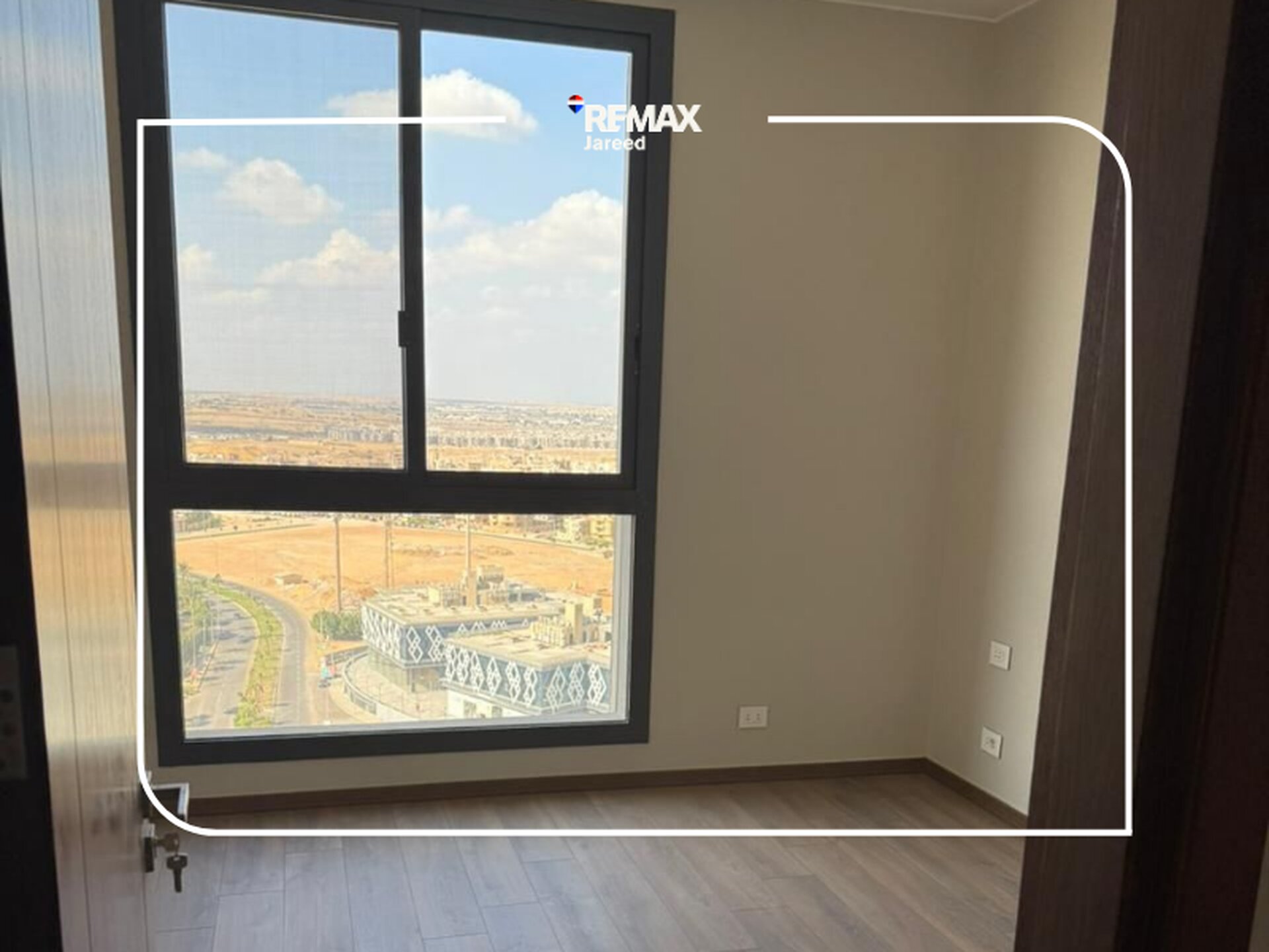Fully finished apartment for sale in Aeon Towers - Photo 23