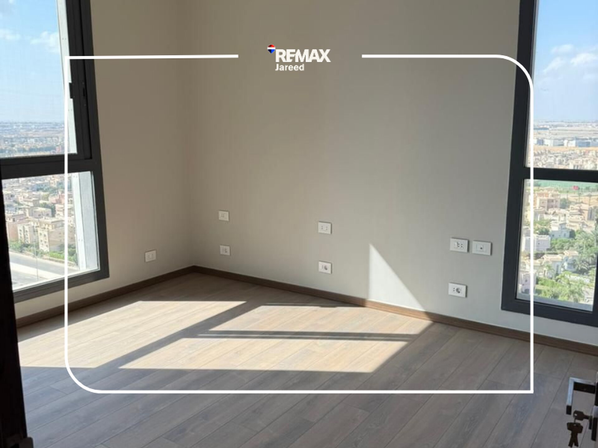 Fully finished apartment for sale in Aeon Towers - Photo 25
