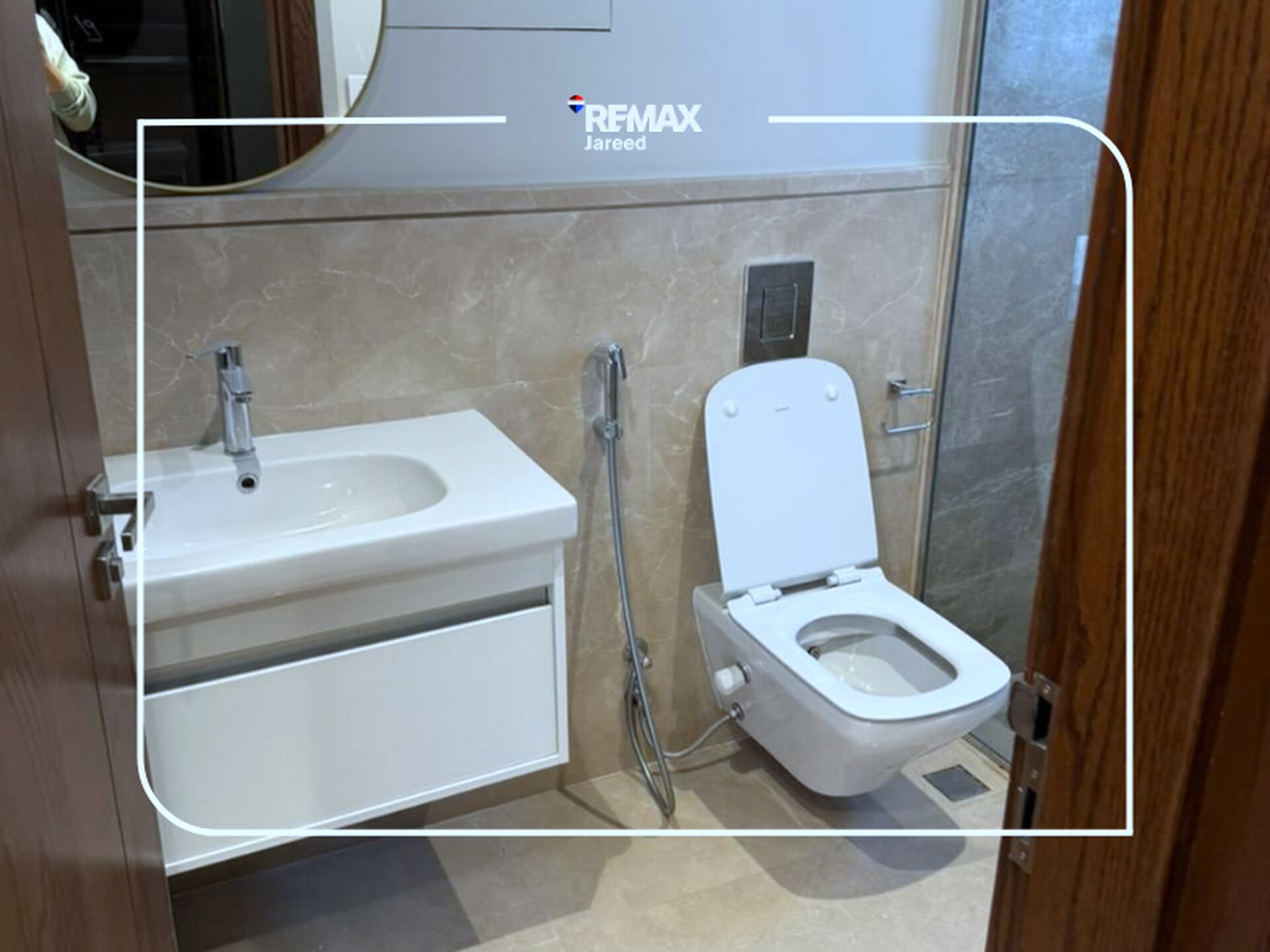 Fully finished apartment for sale in Aeon Towers - Photo 32