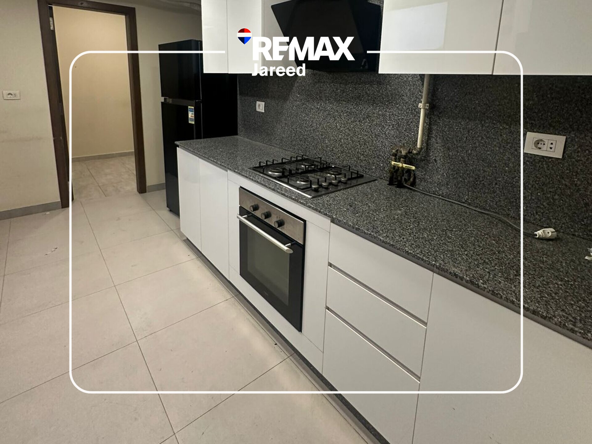 Duplex for rent in Westown - Photo 10