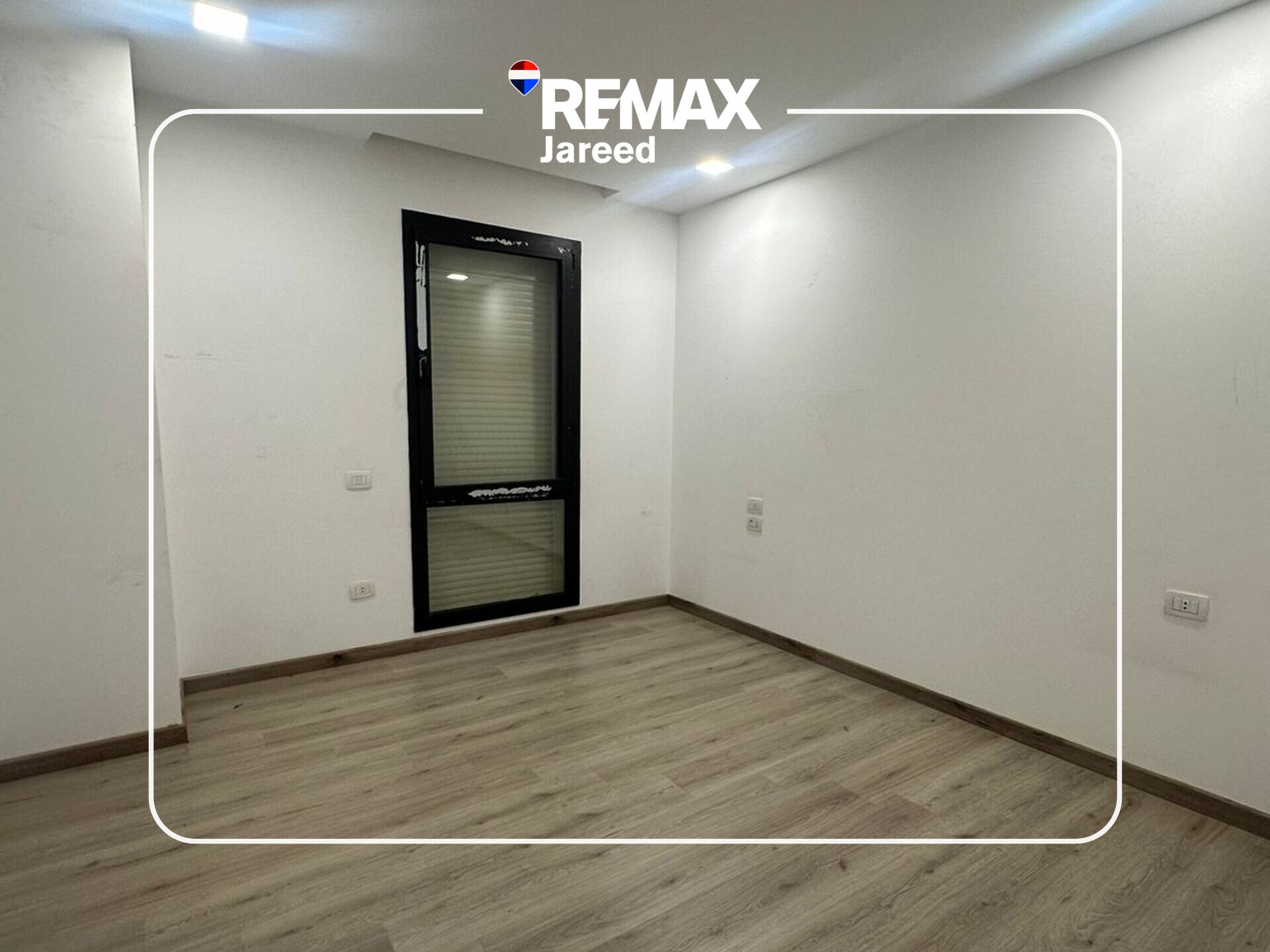 Duplex for rent in Westown - Photo 11