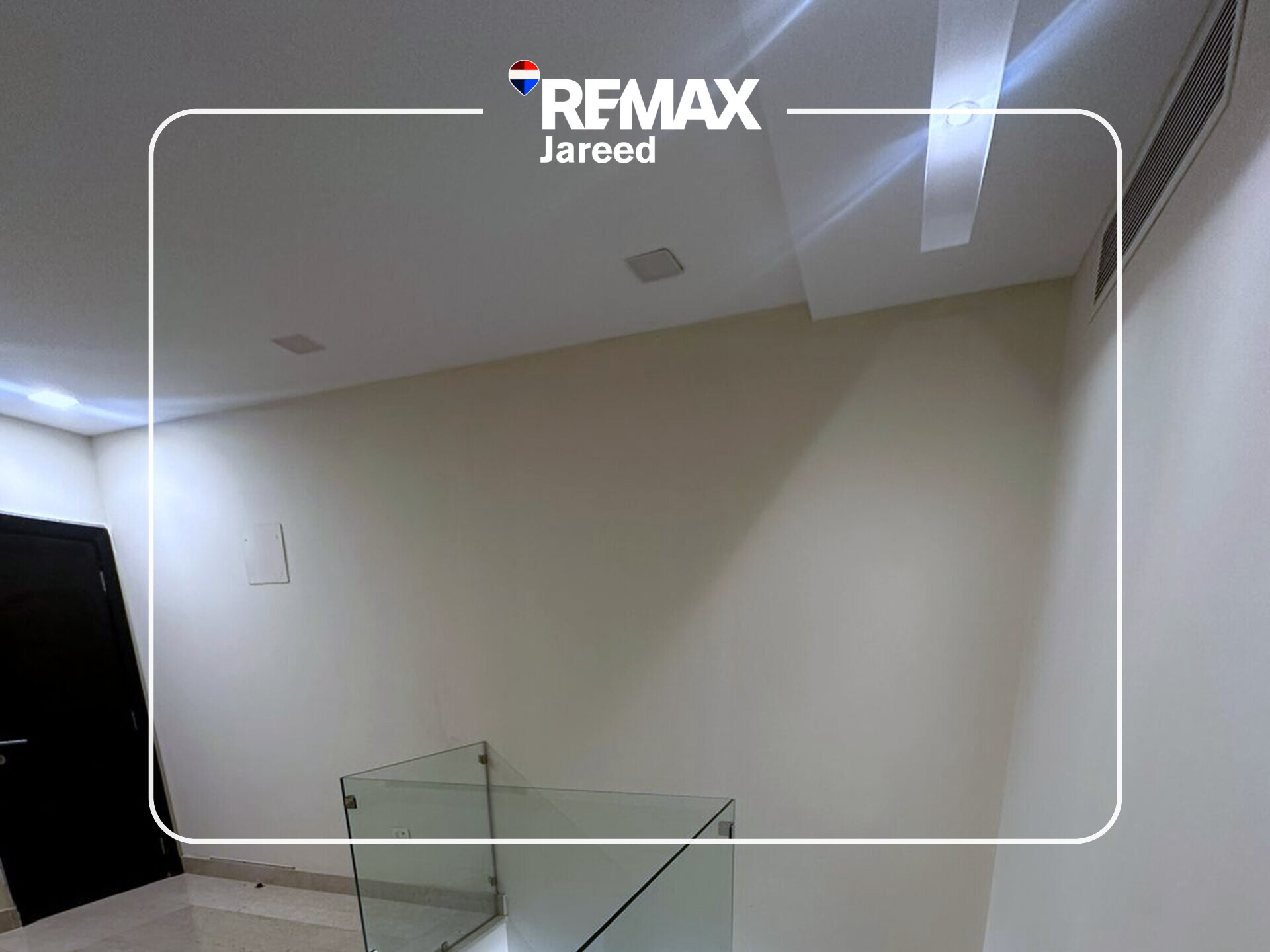 Duplex for rent in Westown - Photo 2