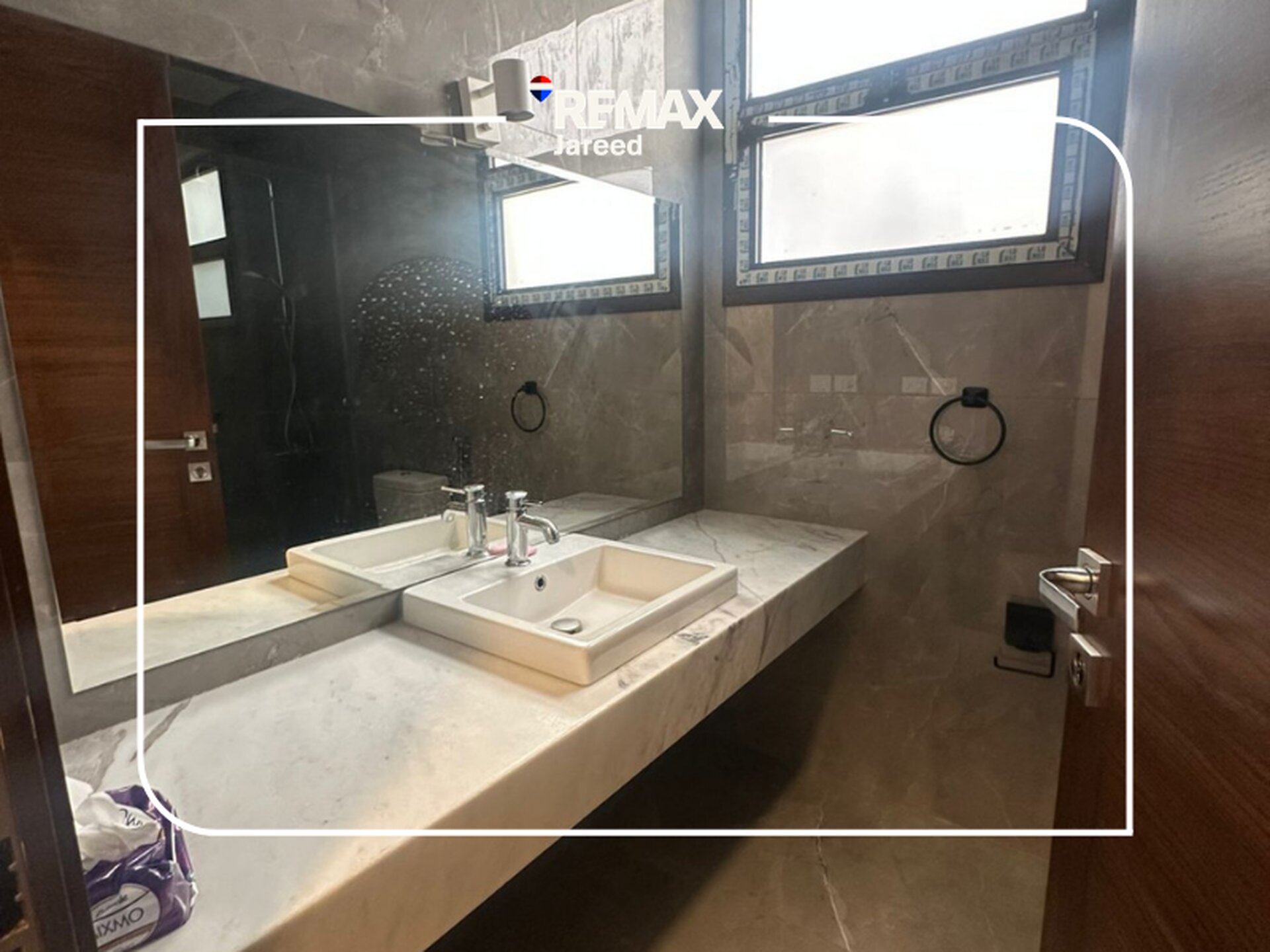 Duplex for rent in Westown - Photo 22