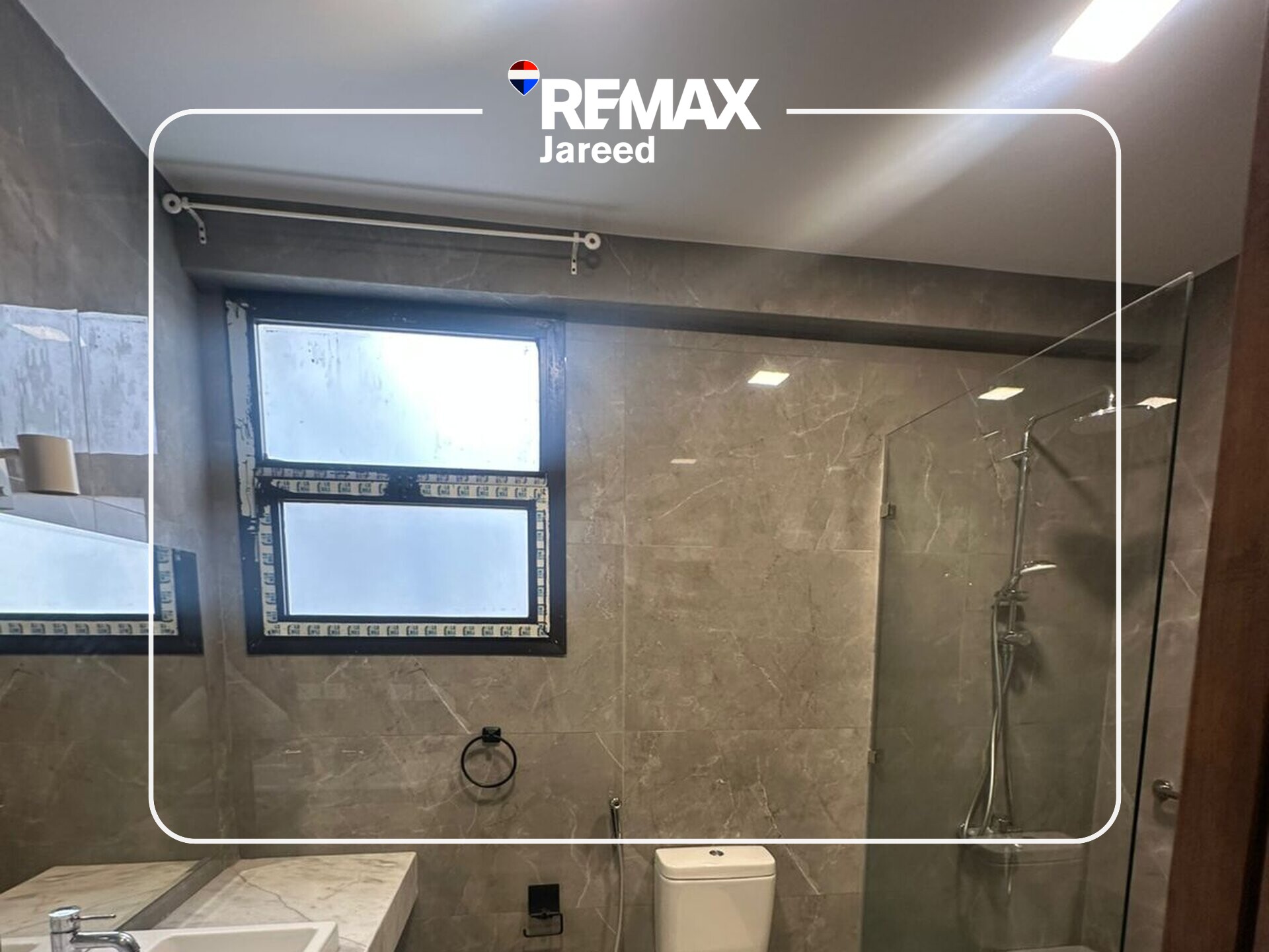 Duplex for rent in Westown - Photo 3