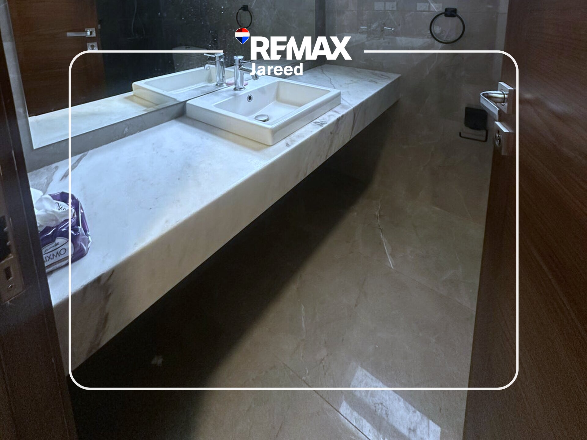 Duplex for rent in Westown - Photo 5