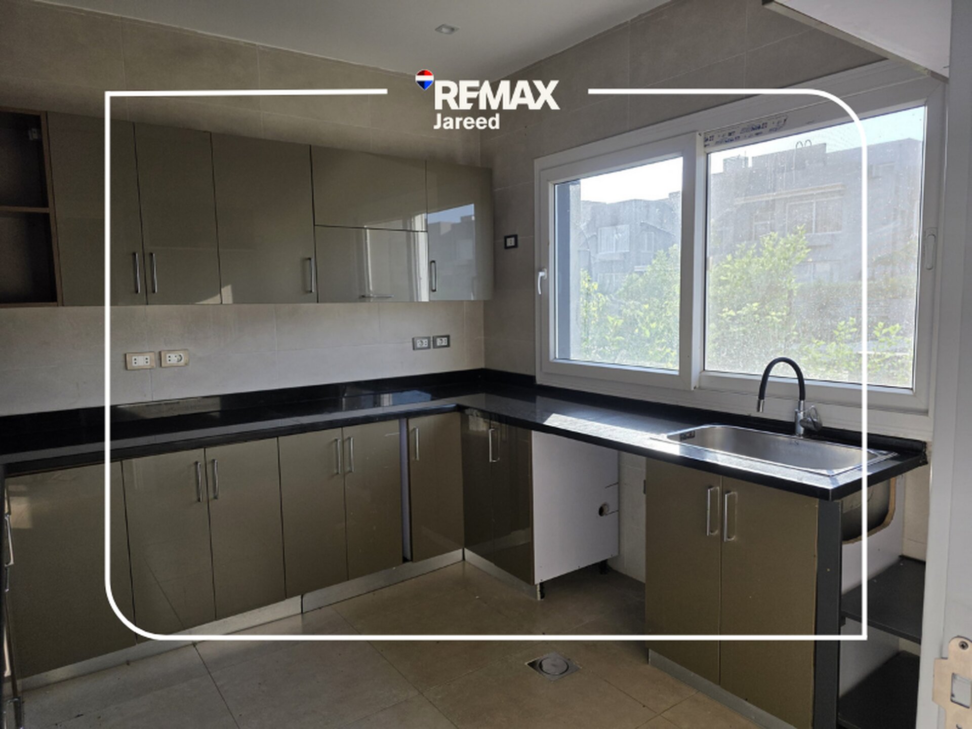 Fully finished townhouse 218 SQM - Photo 15