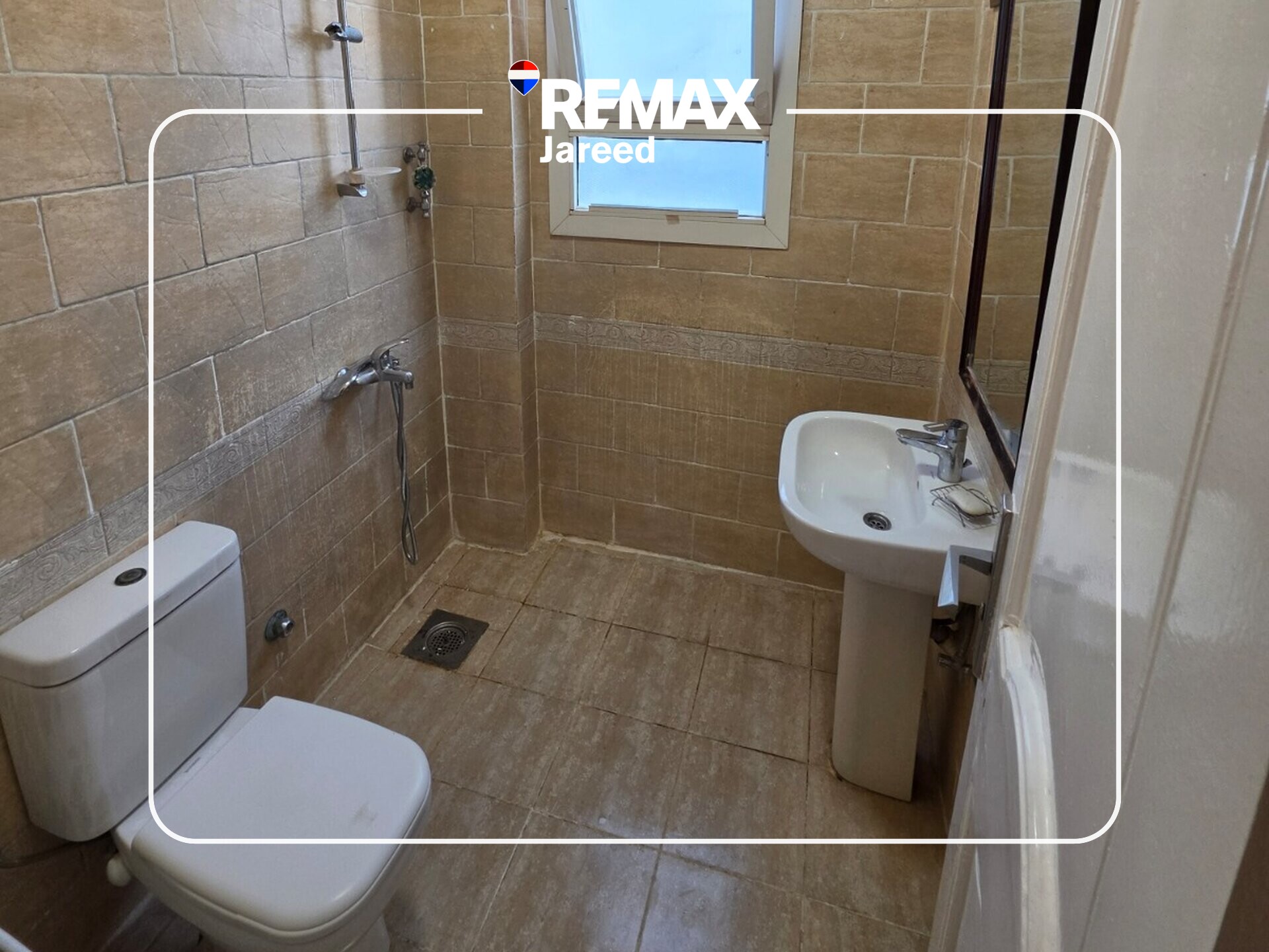 Fully Furnished Ground apartment with garden for rent - Photo 7
