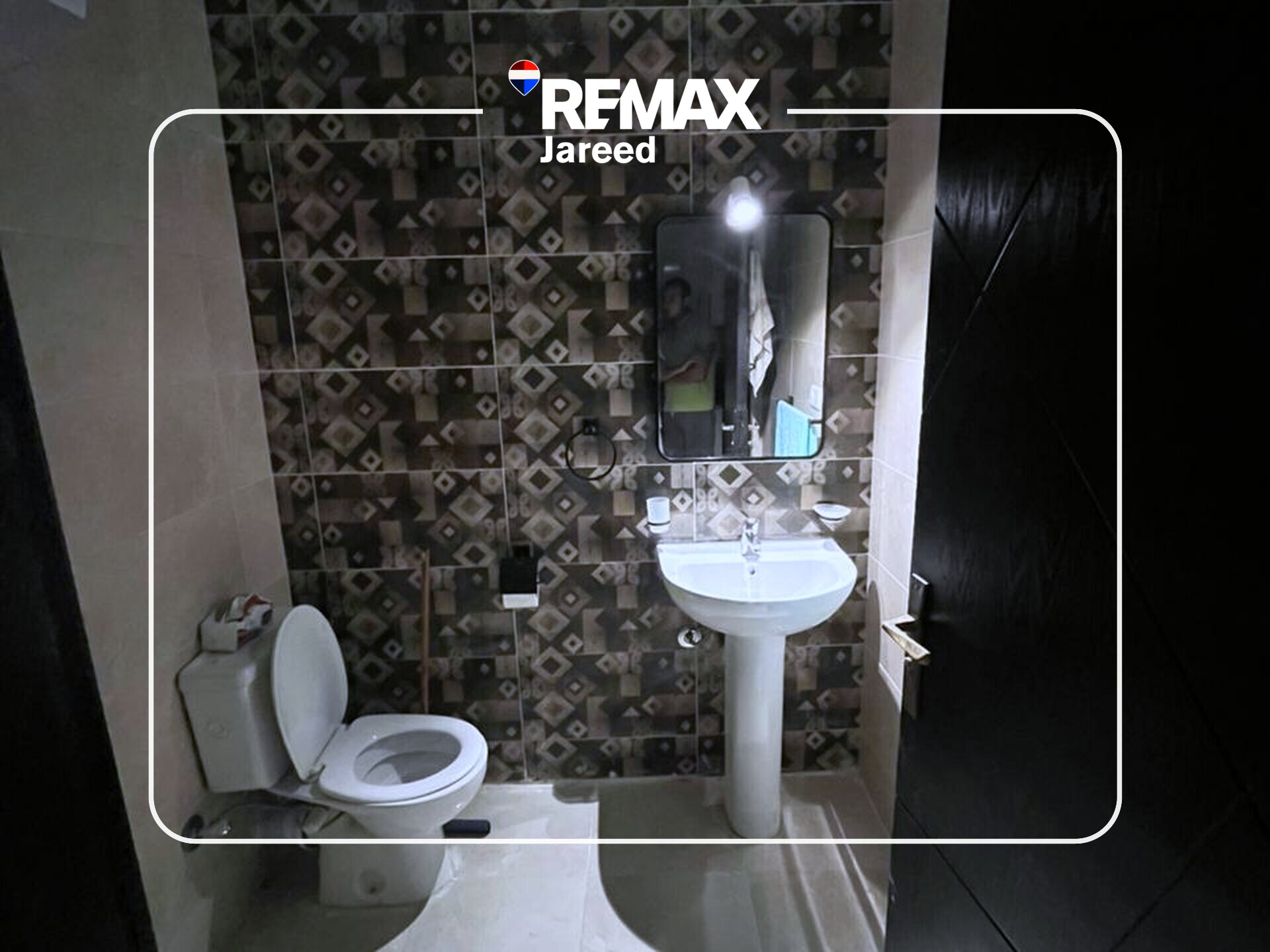 Furnished cozy  studio for sale in Aqua View with best market price - Photo 2
