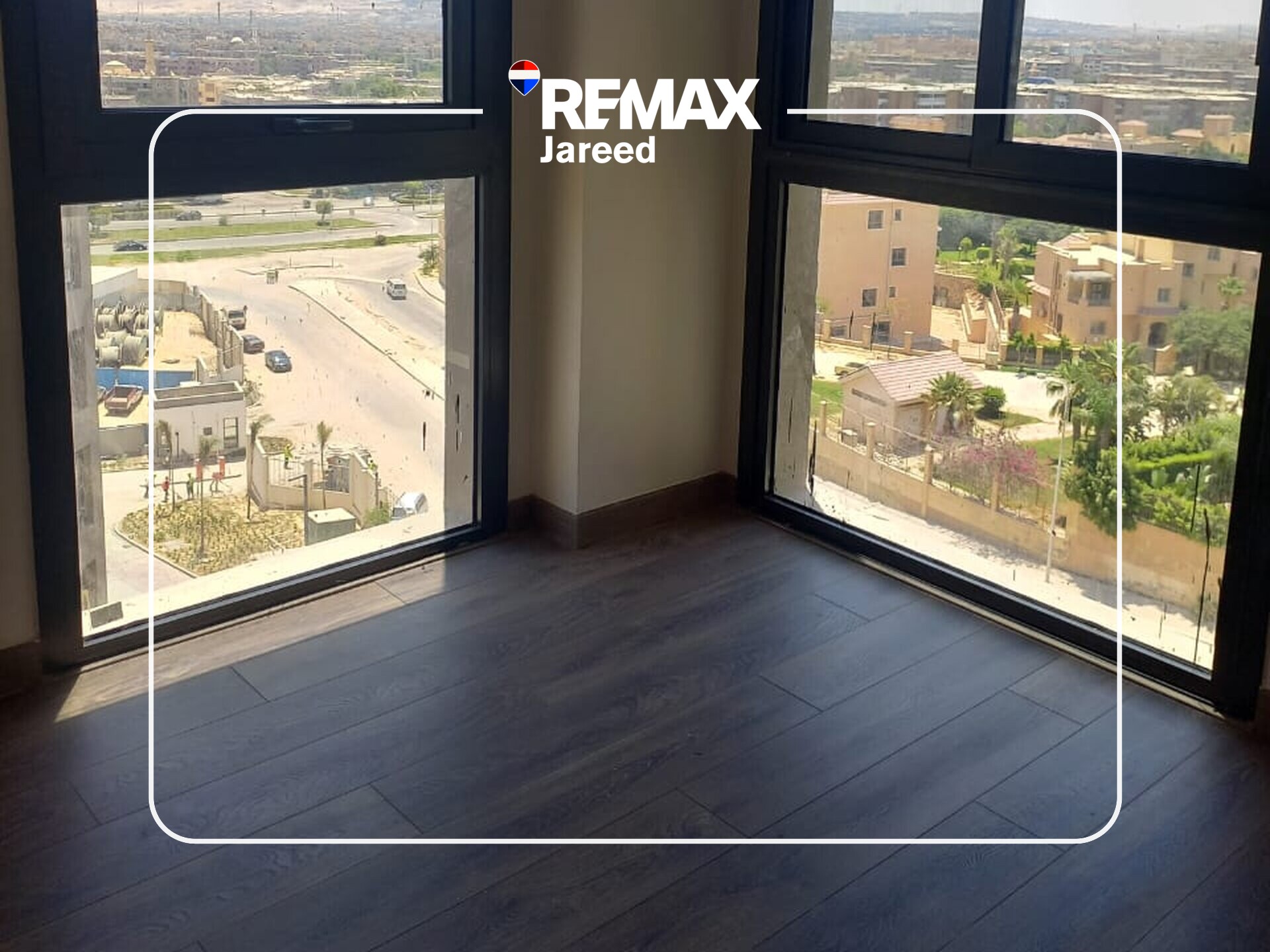 Semi Furnished Apartment for Rent in Zed West 7th Floor with spectacular Open view — Photo 1