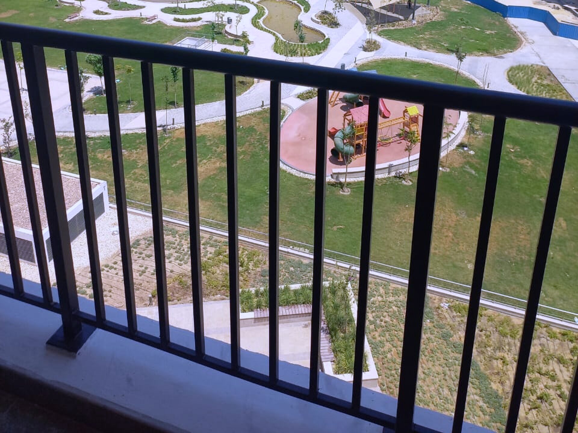 Semi Furnished Apartment for Rent in Zed West 7th Floor with spectacular Open view - Photo 2