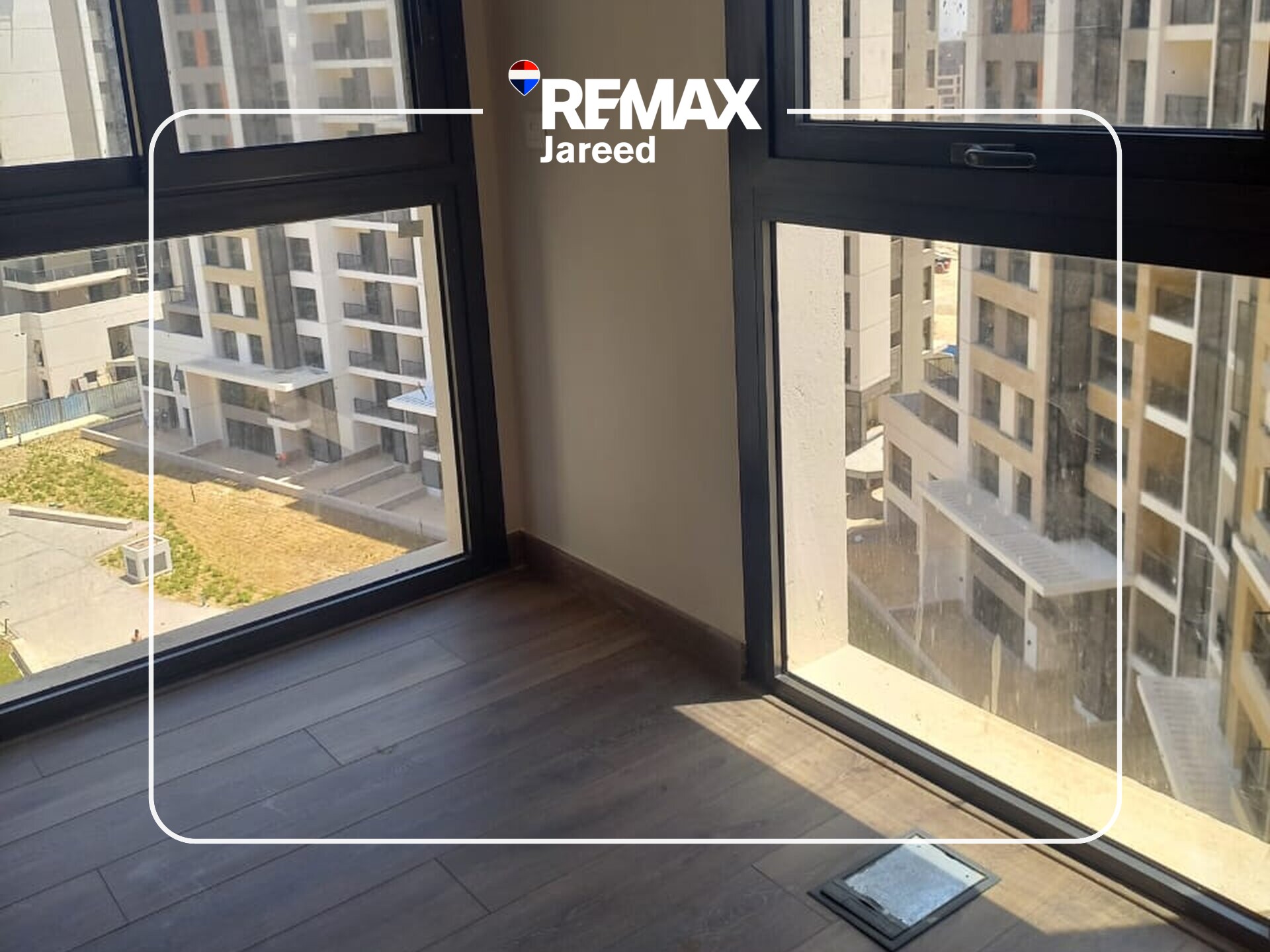Semi Furnished Apartment for Rent in Zed West 7th Floor with spectacular Open view - Photo 3