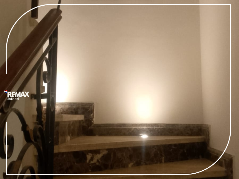City villa for rent - in west town - Photo 12