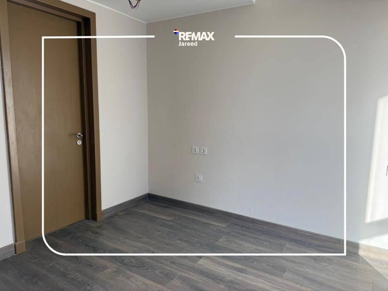 Premium Panoramic Park View Apartment in Zed Towers, Zed West - Photo 12