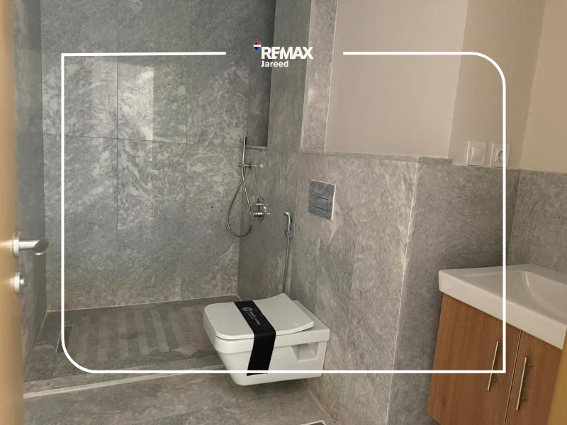 Premium Panoramic Park View Apartment in Zed Towers, Zed West - Photo 5